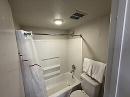 Red Roof Inn Tucson – Vail