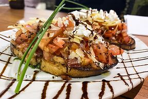 1770 Lagoons Central Apartment Resort