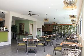 1770 Lagoons Central Apartment Resort