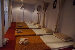 Number 1 Guesthouse & Restaurant