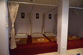 Number 1 Guesthouse & Restaurant