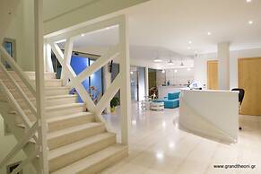 Grand TheoNi Boutique Hotel & Spa