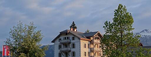 The Alpina Mountain Resort