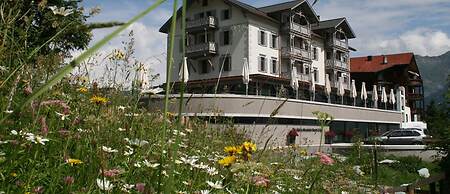 The Alpina Mountain Resort