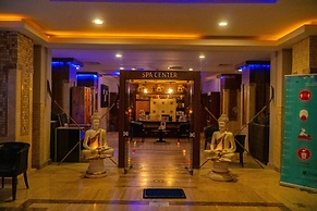 Royal Atlantis Spa & Resort