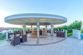 Royal Atlantis Spa & Resort