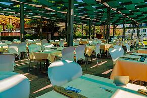 Royal Atlantis Spa & Resort