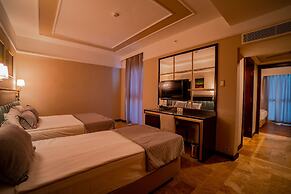 Royal Atlantis Spa & Resort