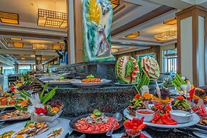 Royal Atlantis Spa & Resort