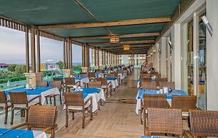 Royal Atlantis Spa & Resort