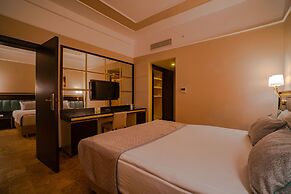 Royal Atlantis Spa & Resort