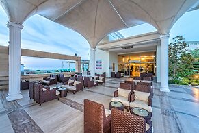 Royal Atlantis Spa & Resort