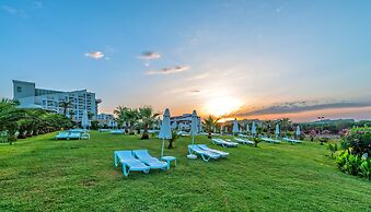 Royal Atlantis Spa & Resort