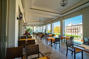 Royal Atlantis Spa & Resort