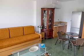 IonionStar Hotel