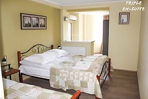 Red Fox Guesthouse