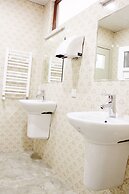 Red Fox Guesthouse