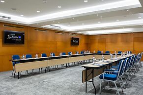 Radisson Blu M'Bamou Palace Hotel