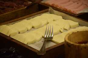 Radisson Blu M'Bamou Palace Hotel