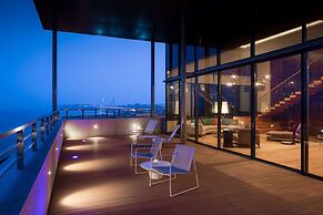 Radisson Blu M'Bamou Palace Hotel