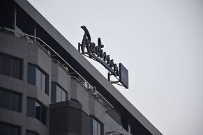 Radisson Blu M'Bamou Palace Hotel