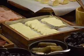 Radisson Blu M'Bamou Palace Hotel