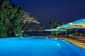 Radisson Blu M'Bamou Palace Hotel