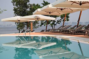 Radisson Blu M'Bamou Palace Hotel