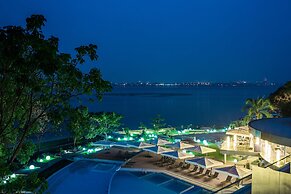 Radisson Blu M'Bamou Palace Hotel