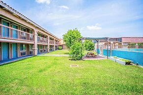 Lone Star Inn & Suites
