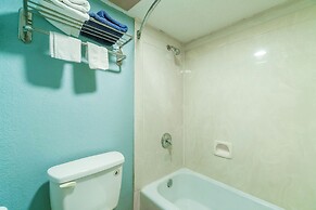 Lone Star Inn & Suites by OYO Harlingen TX