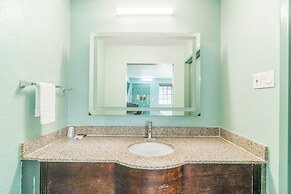 Lone Star Inn & Suites by OYO Harlingen TX
