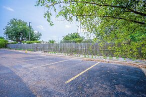 Lone Star Inn & Suites