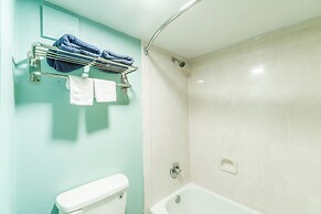 Lone Star Inn & Suites by OYO Harlingen TX