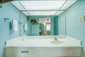 Lone Star Inn & Suites by OYO Harlingen TX