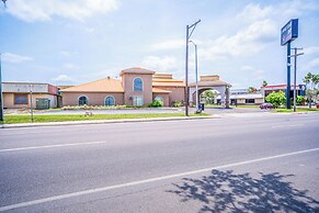 Lone Star Inn & Suites by OYO Harlingen TX