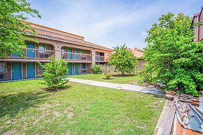 Lone Star Inn & Suites by OYO Harlingen TX