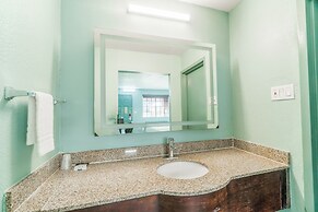 Lone Star Inn & Suites by OYO Harlingen TX