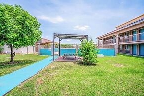 Lone Star Inn & Suites by OYO Harlingen TX