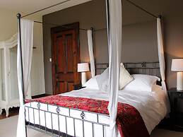 Costislost Organic Retreat