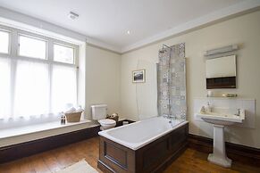 Costislost Organic Retreat