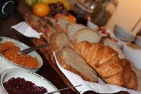 Costislost Organic Retreat