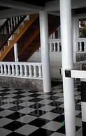 Symes Zee Villa