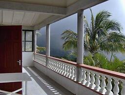 Symes Zee Villa