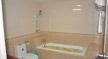 Golden City Crown Hotel