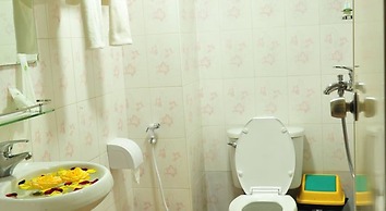 Golden City Crown Hotel