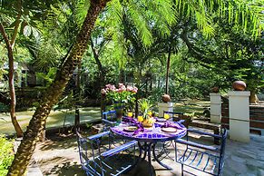 Garlands del Rio Riverside Boutique Hotel