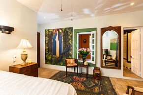 Garlands del Rio Riverside Boutique Hotel