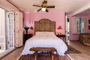 Garlands del Rio Riverside Boutique Hotel