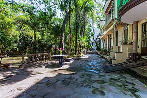Garlands del Rio Riverside Boutique Hotel